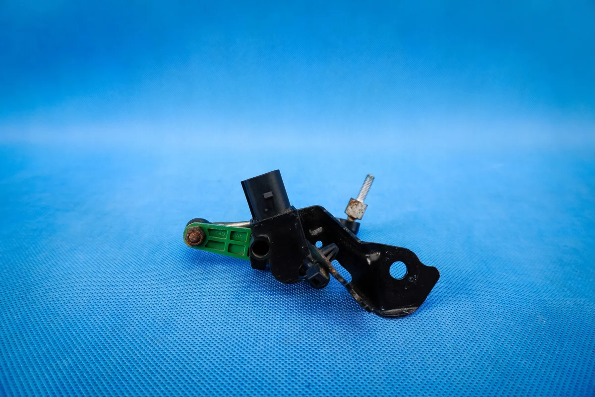 Sensor Nivel Luces Audi A4 A5 8K0941285N