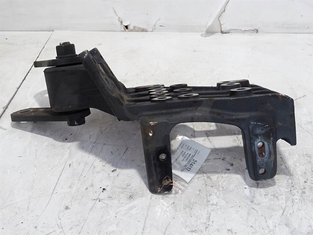 Bakre fjäderfäste vänster Mercedes Actros MP4/MP5 A8603223341