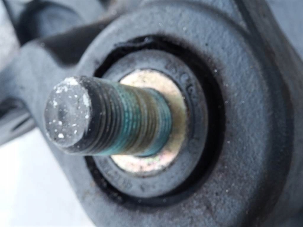 Resoorbevestiging achter links Mercedes Actros MP4/MP5 A8603223341 image 3