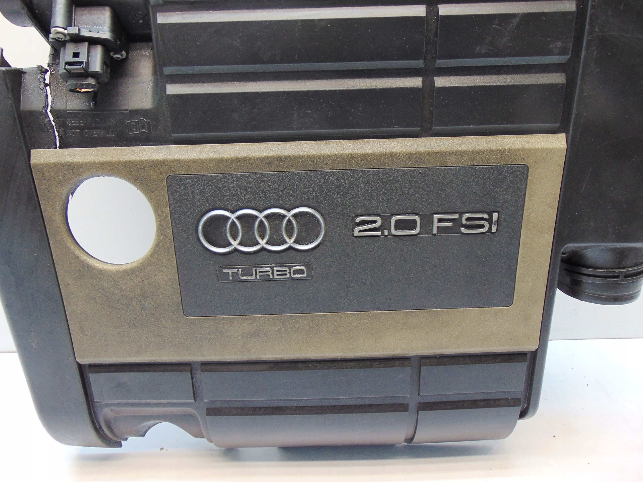 Cubierta superior motor Audi 06F133837S image 3