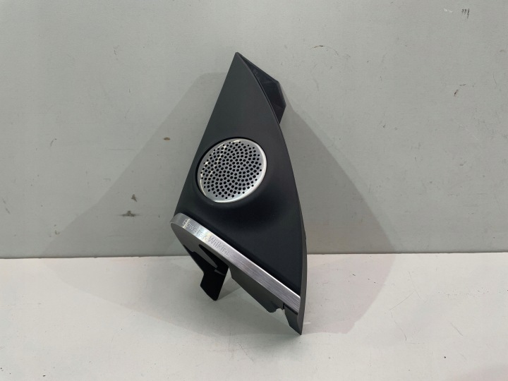 BMW XM G09 Kaiuttimen suojus Bowers Wilkins vasen 5A67405