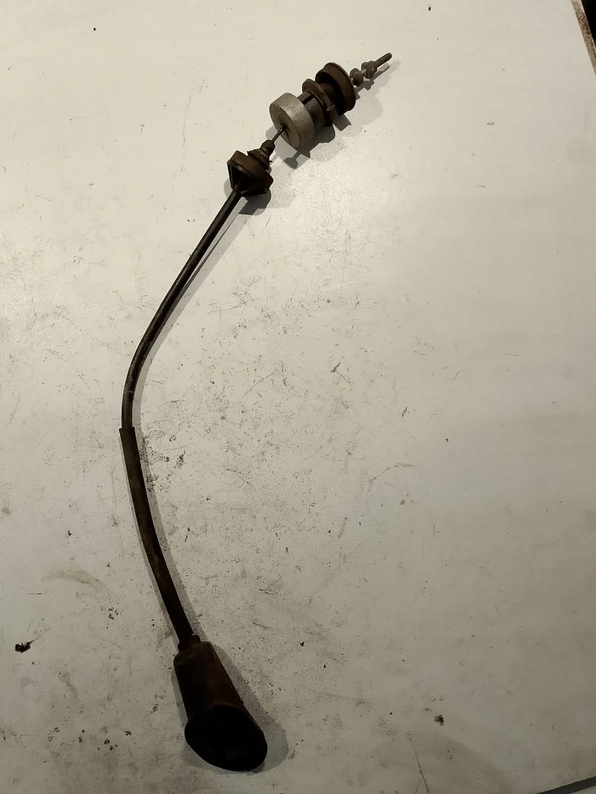 VW Beetle polttoaineluukun vipu 1C0823537