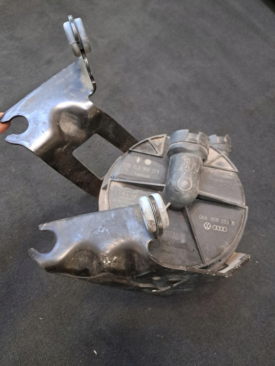 Audi VW Porsche sekundääri-ilmapumppu 7L0906279 (06A959253B 7L0906287)