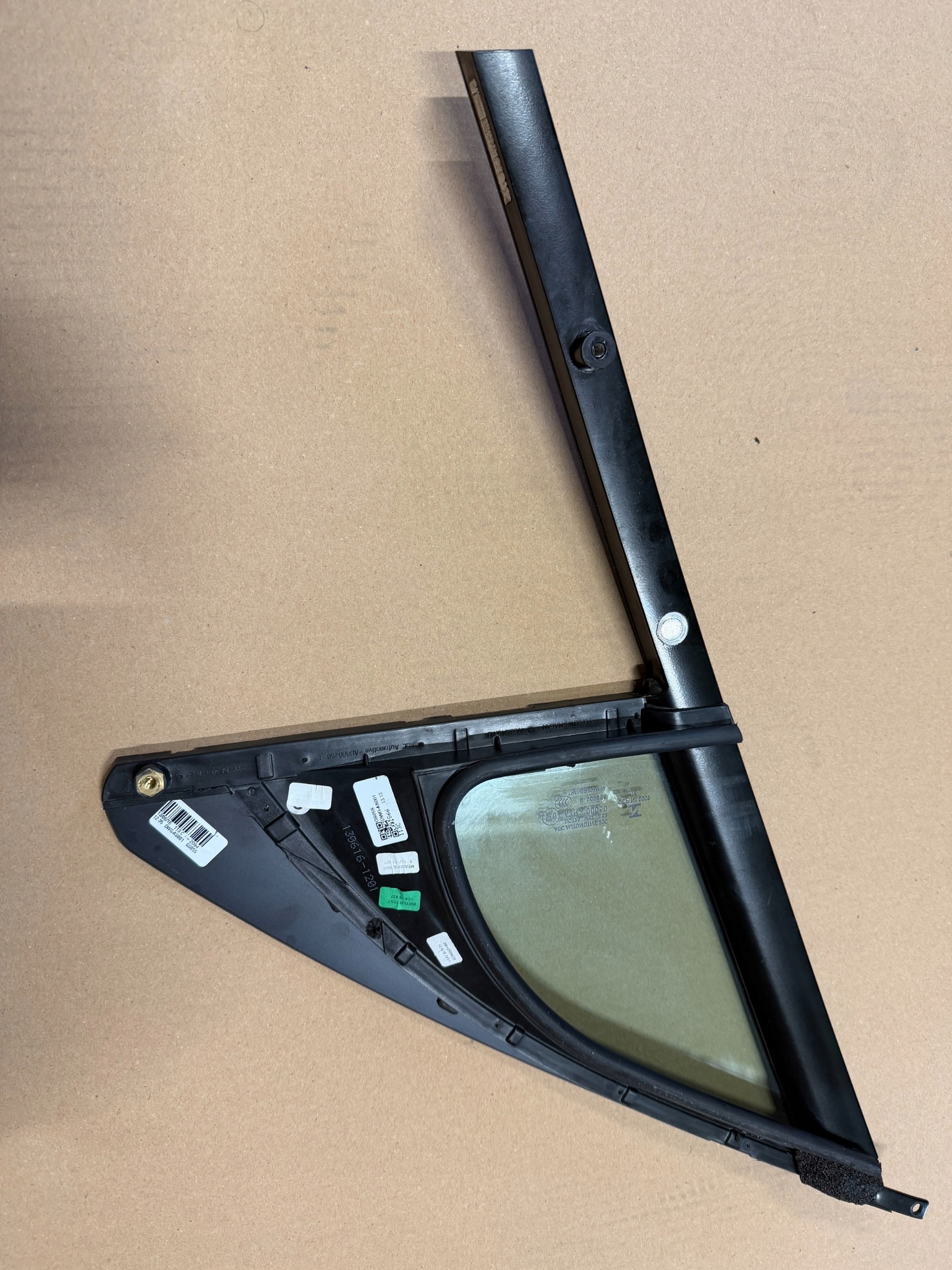 Vitre de custode avant gauche Porsche Macan 14-23 image 4