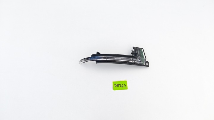 AUDI A4 B8 A6 C6 A5 8T AUDI Q3 8U SIVUPEILI OIKEA (DR242)