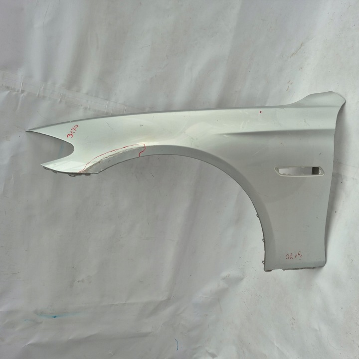BMW 5 F10 F11 10-17 Etulokasuo vasen