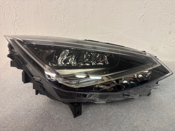 SEAT ARONA ETUOIKEA VALO 6F1941774A FULL LED EURO J-286 AM69