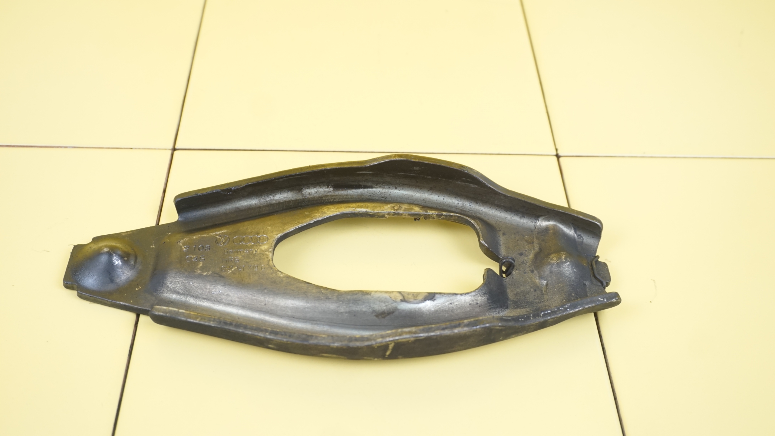 Audi A4 B8 1.8 TFSI fourche embrayage 0B1141719C image 3