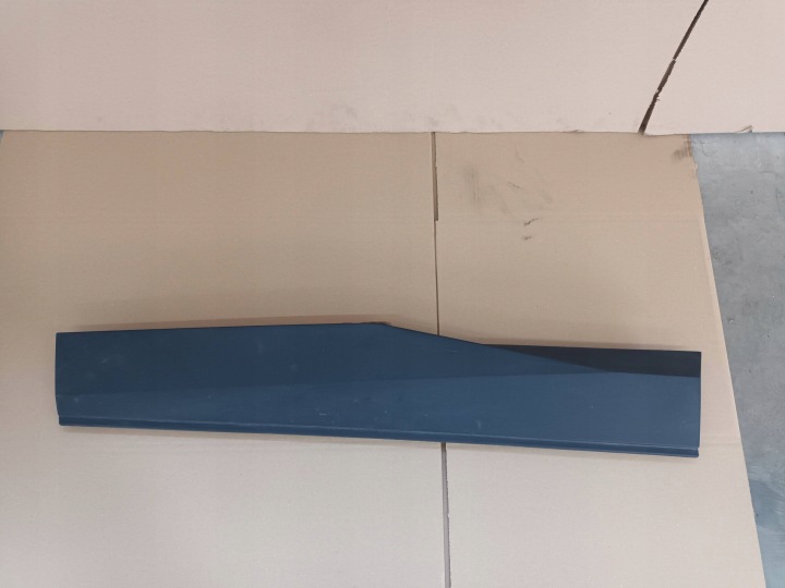 Moldura da porta dianteira esquerda Peugeot 408 II 2023 ->