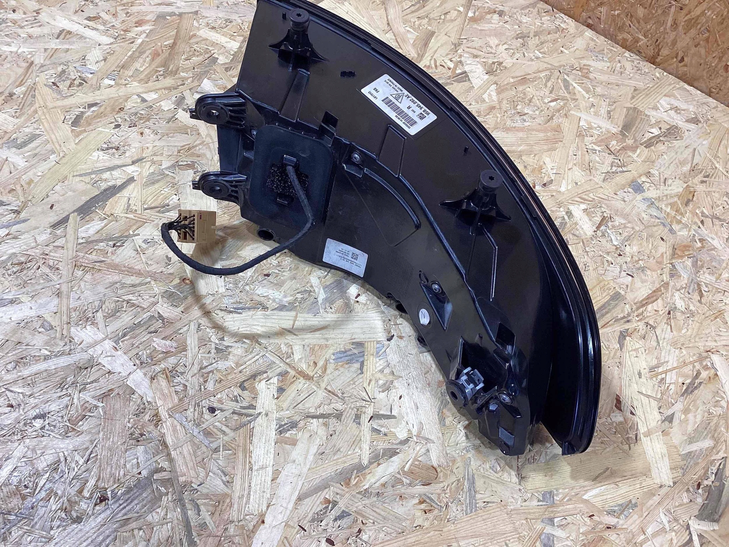 Porsche Macan Rear Backup Light 95B945092AE image 6