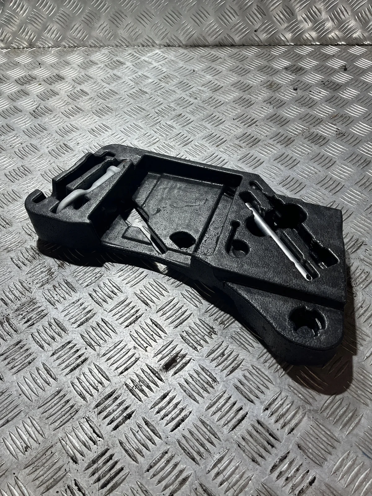 Kit Reparación Styrofoam VW Touareg II 7P6012112A