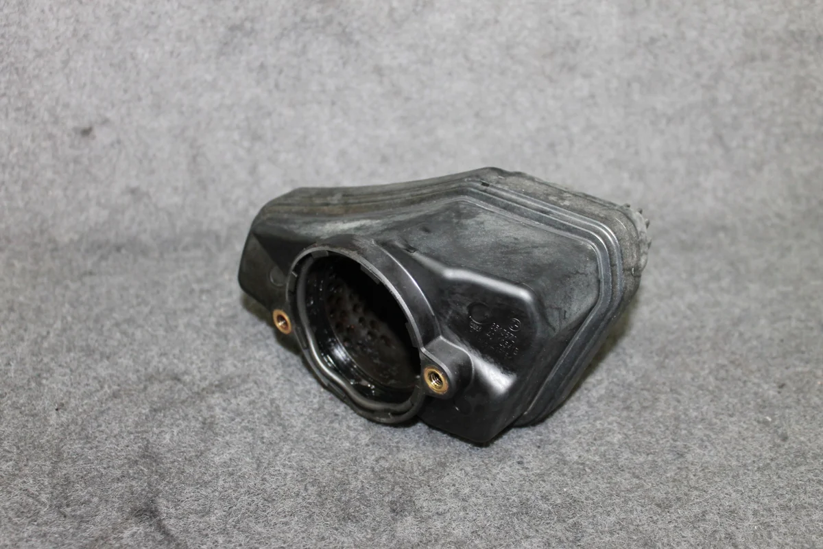 BMW N57D30A Resonator Avgasrör 8513672