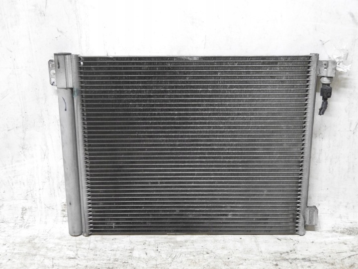 Nissan OE 921001HC1A lauhdutin