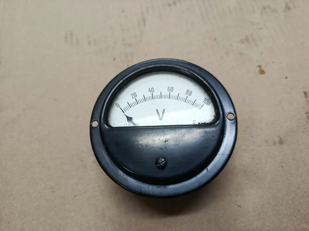 Uhr Voltmeter Mercedes-Benz OE FG RT HYTHYYJ image 2