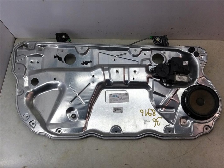 Tuulilasin nostin etu vasen VW Polo IV 2001-2009 6Q2959802A ALKUP.