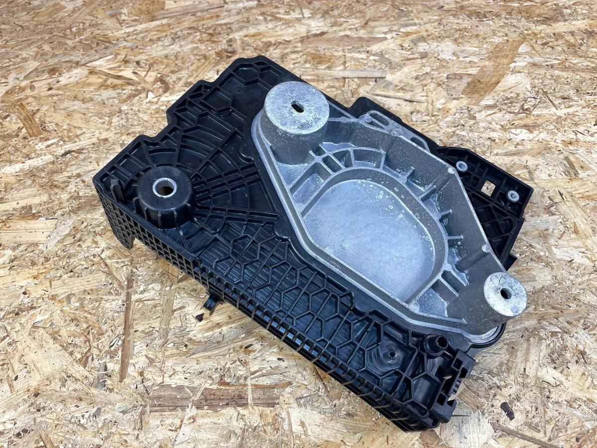 Support batterie Renault Clio V Captur II 648947355R image 9