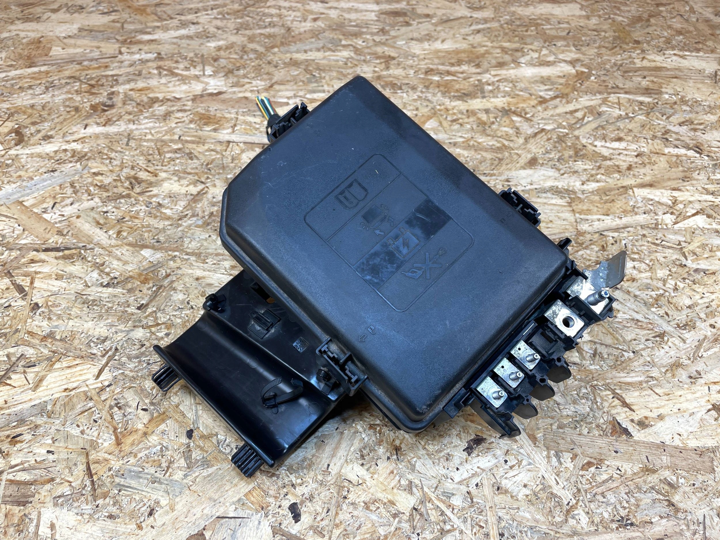 BSI-modul säkringsbox Opel Astra V K 1.4 image 4