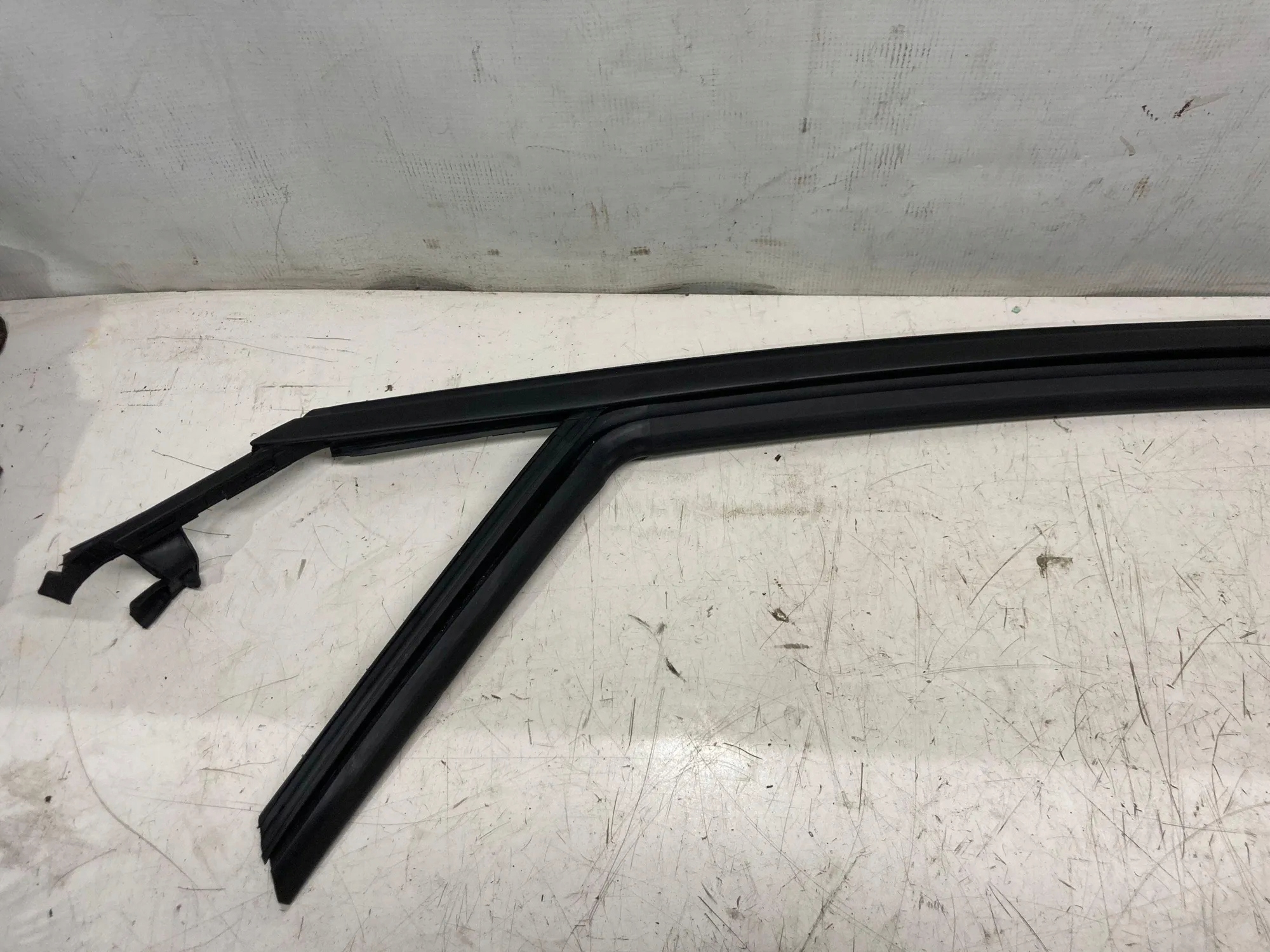 Dichtung vordere linke Tür OPEL GRANDLAND X (75) 9814856480 1.2L