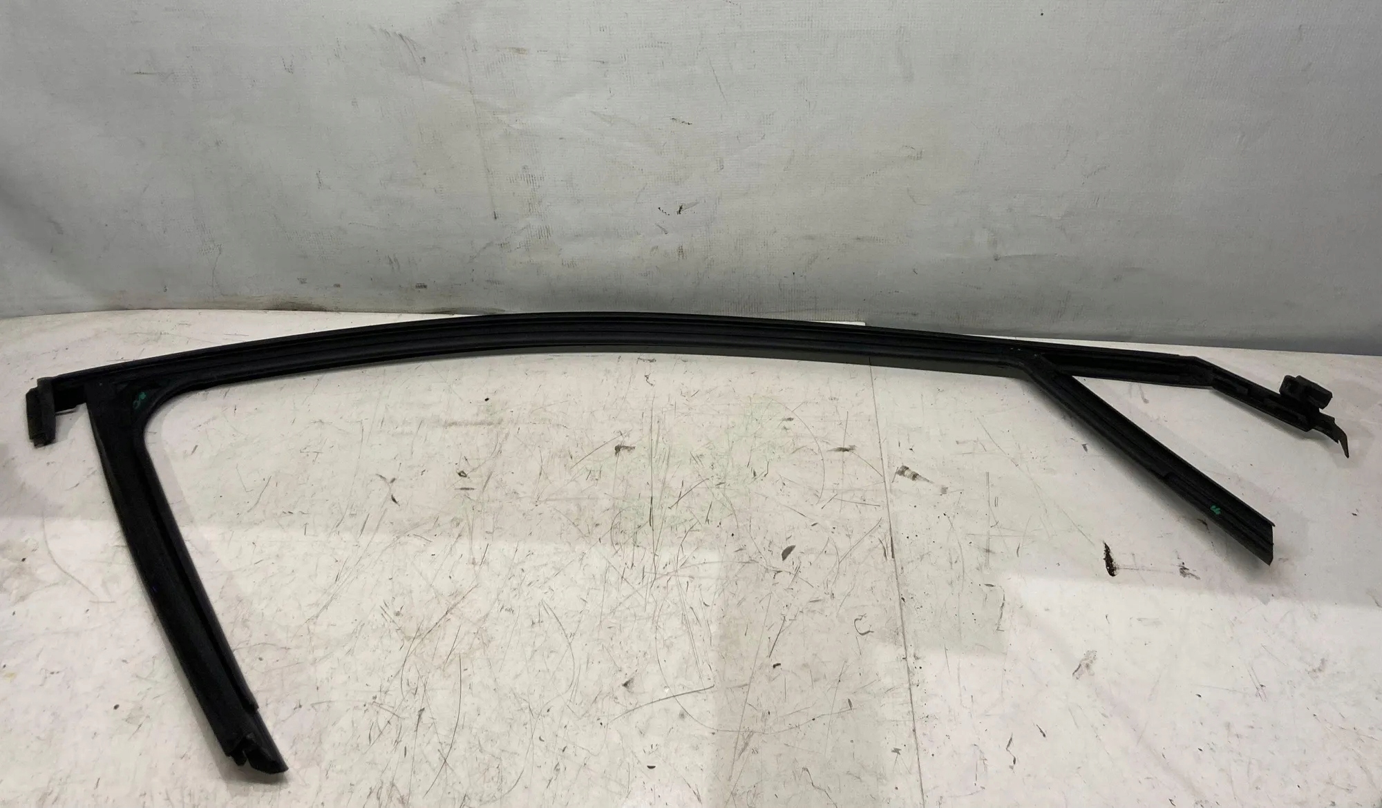 Tätning främre vänster dörr OPEL GRANDLAND X (75) 9814856480 1.2L image 3