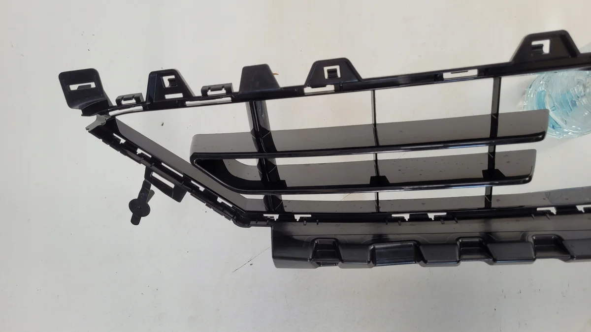 Mittelgitter Stoßstange Vorne BMW 2 F44 image 4