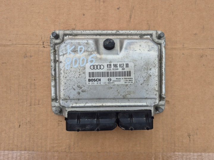 AUDI A3 8L LIFT 1.9TDI moottorinohjain / 038906012BB