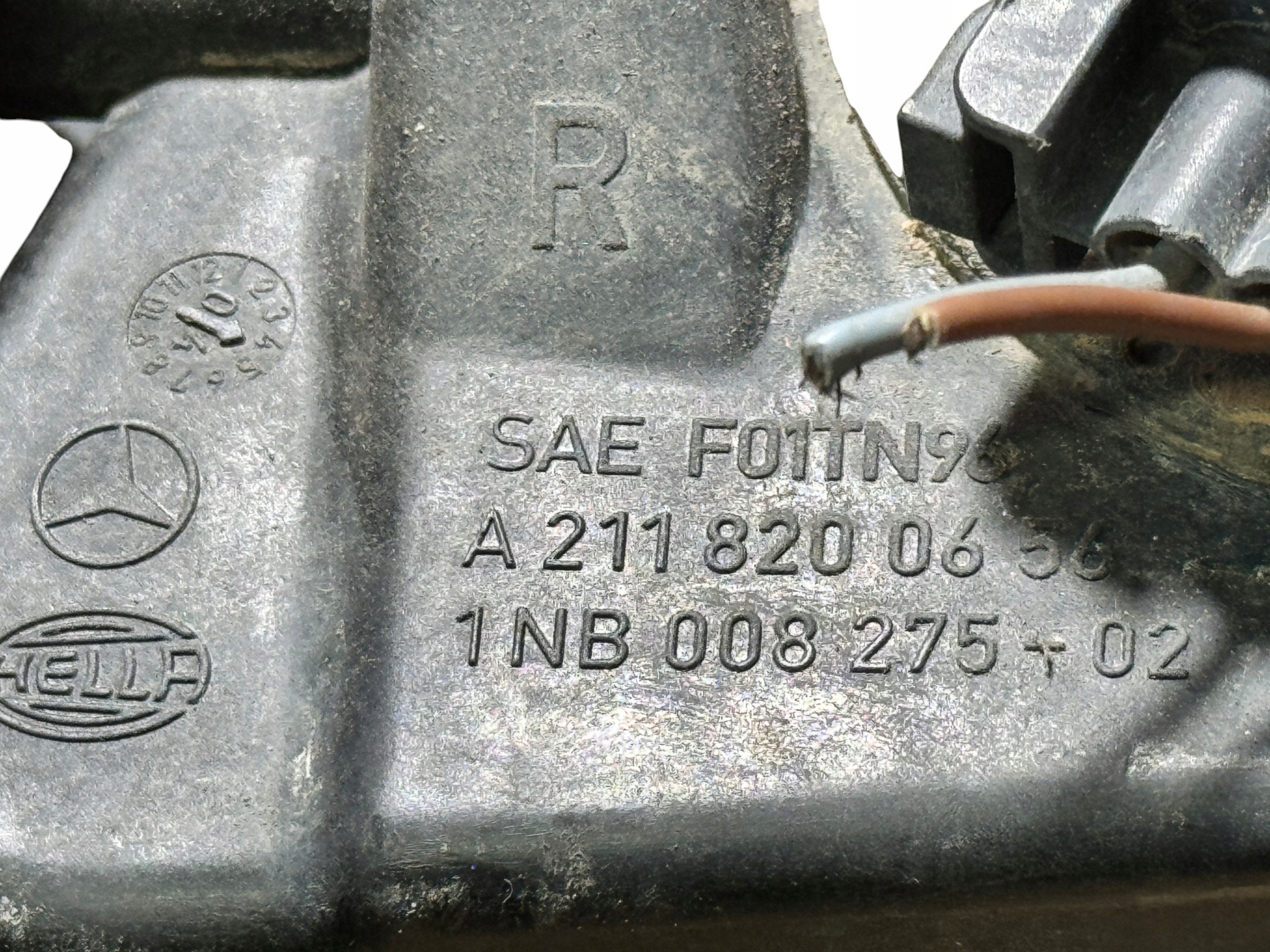 Halogen rechts vorne Mercedes-Benz W211 A2118200656 image 3