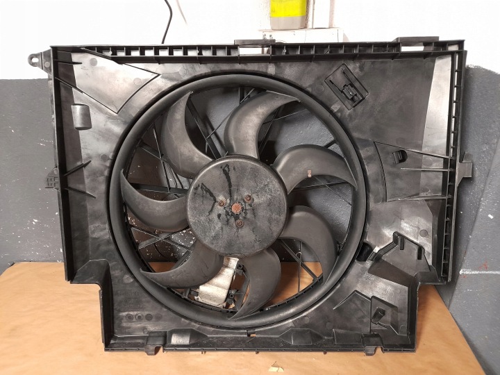 BMW E81 E87 E90 E92 E93 E84 LCI Ventola Radiatore 300W Diesel 7801993