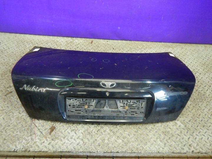 Daewoo Nubira I Sedan 97-99 takaluukku