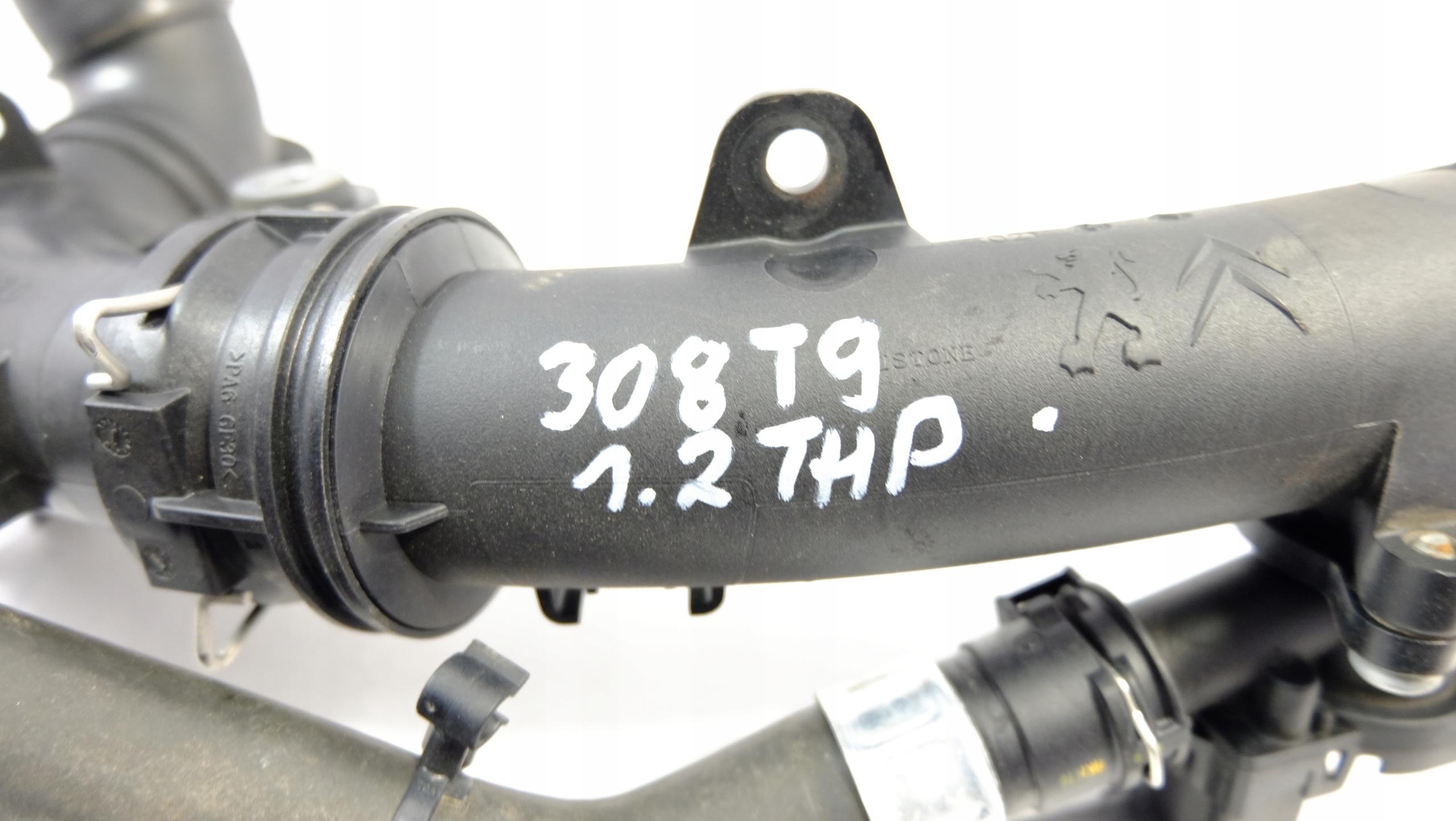 Peugeot 308 T9 1.2 THP Air Intake Pipe image 6