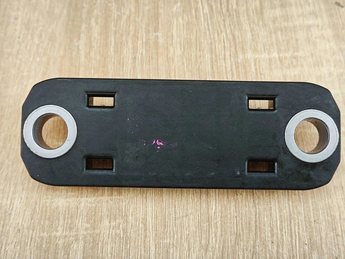BMW X6 G06 G05 G07 Stabilizer Mount Used