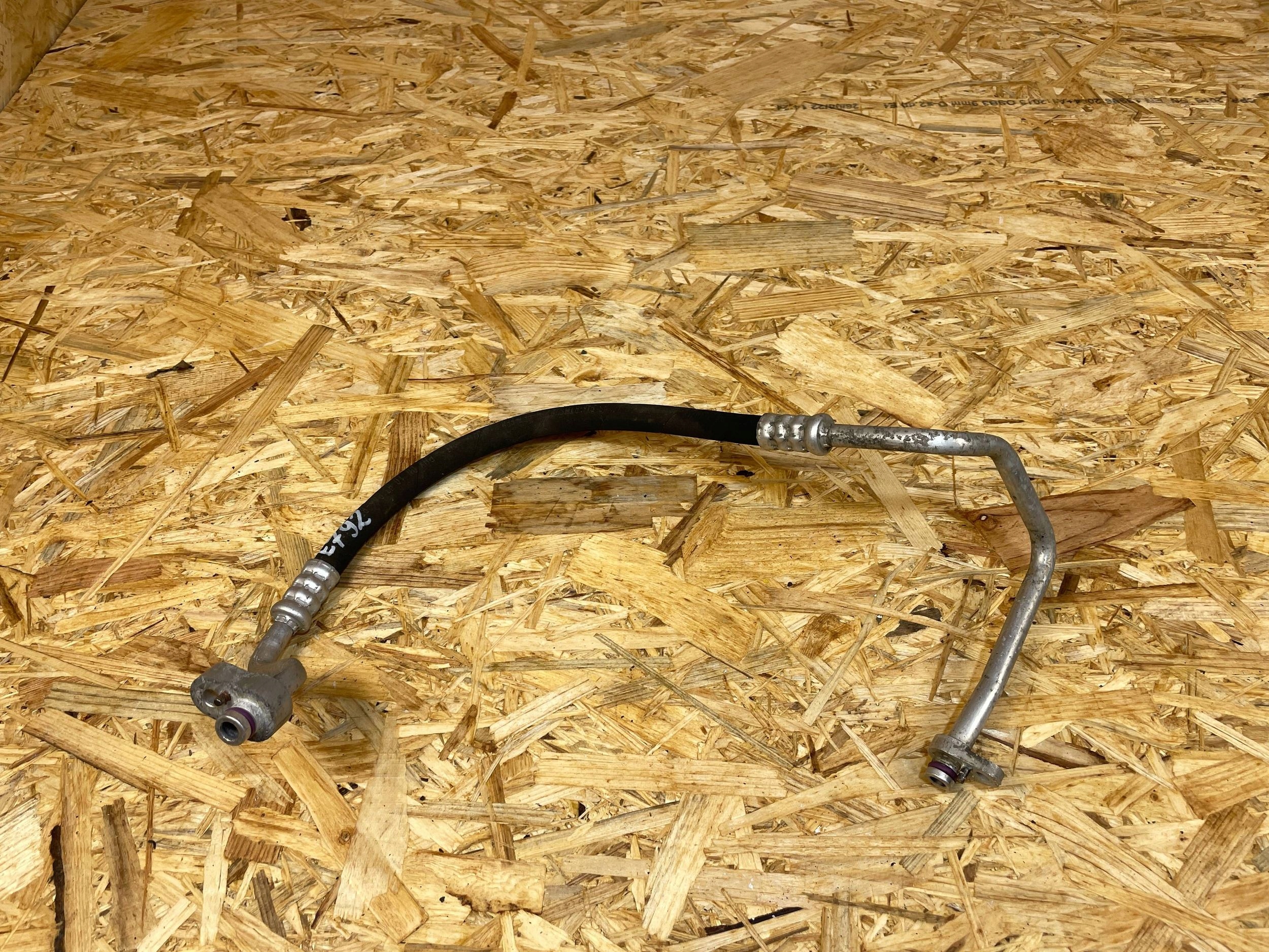 Klimaanlagen Schlauch VW Skoda Seat Audi 5Q0816721A image 2