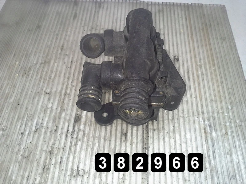 1991 BMW 5 Series Jäähdytysnesteventtiili