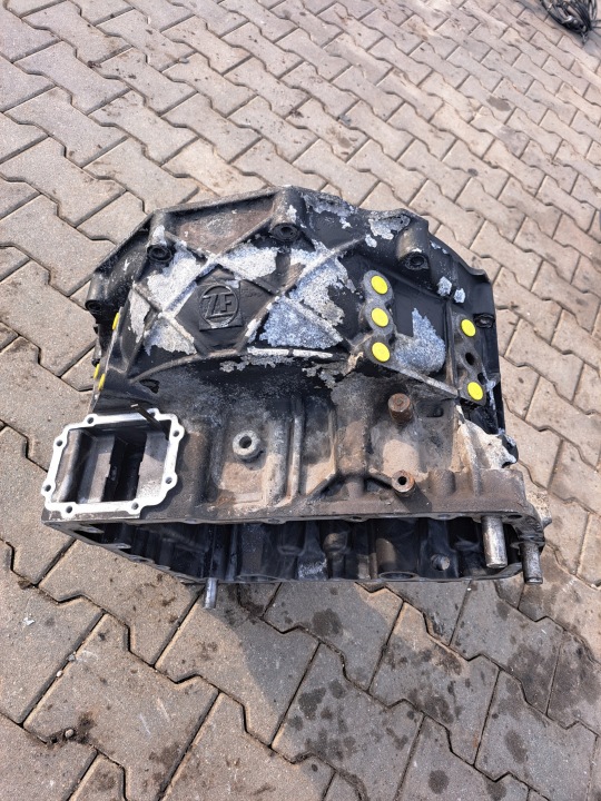 ZF Gearbox Housing Front 16s2220 16s2221 Manual