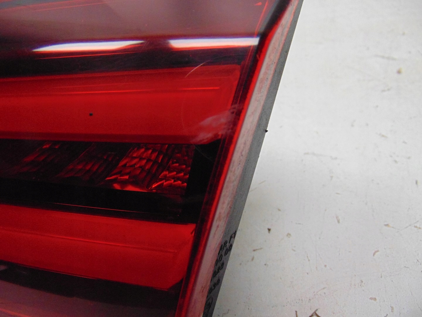 OPEL ASTRA K Lampe Arrière Droite Intérieure image 5