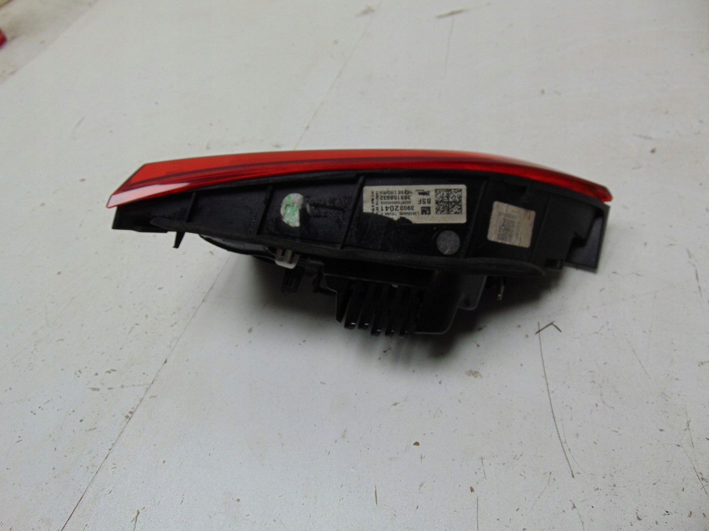 OPEL ASTRA K Lampe Arrière Droite Intérieure image 7