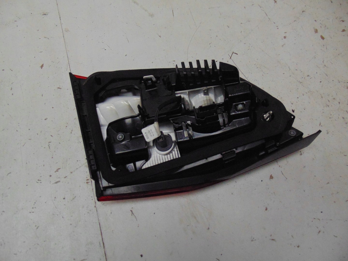 OPEL ASTRA K Lampe Arrière Droite Intérieure image 9