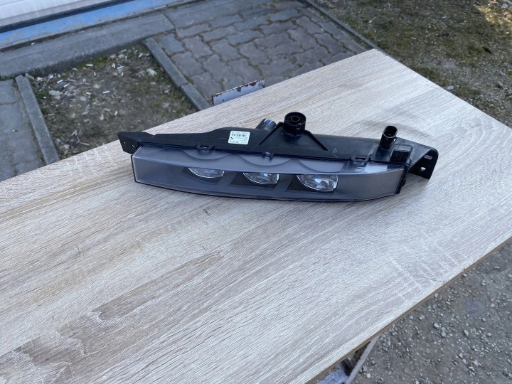 BMW F06 F12 F13 Etusumuvalo LED Oikea 7234927