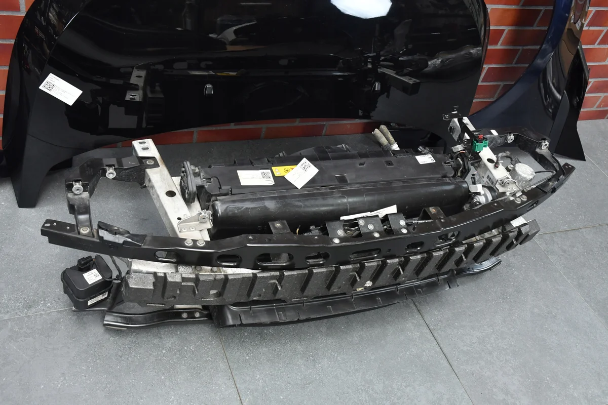 BMW i3 LCI frontpanel, begagnad image 5