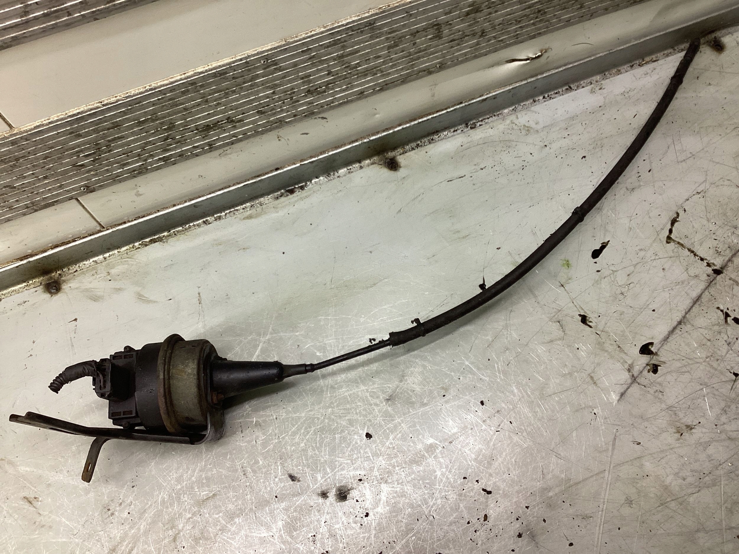Chrysler Voyager Throttle Cable 50043D image 2