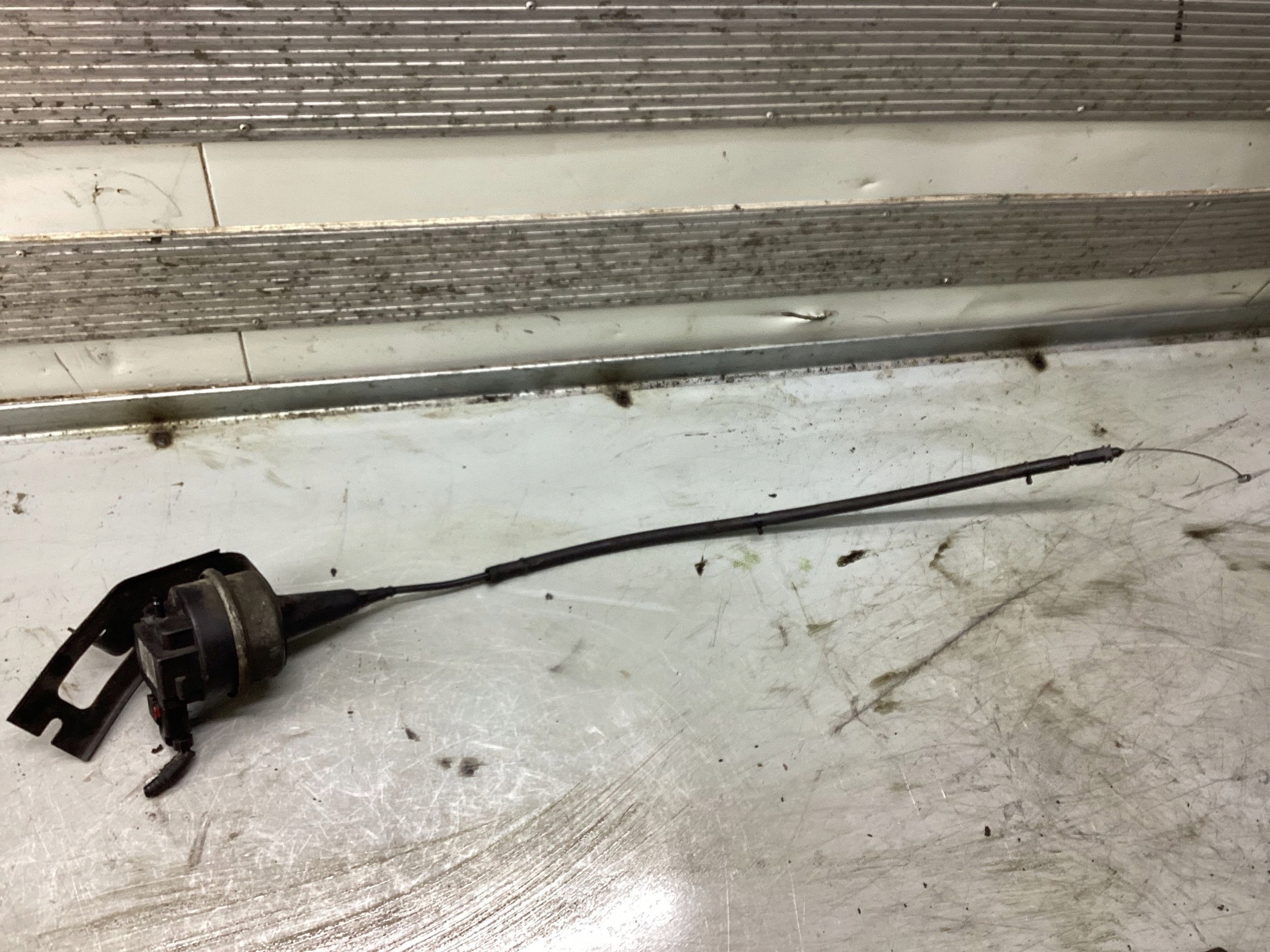 Chrysler Voyager Throttle Cable 50043D image 3