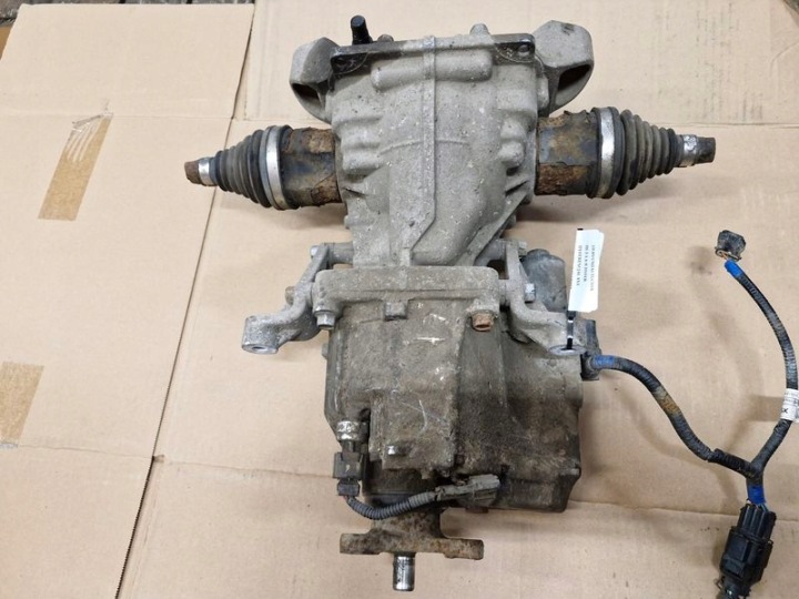 HYUNDAI TUCSON III 3 1.6 B Tasauspyörästö 4x4 M0017948 8558001