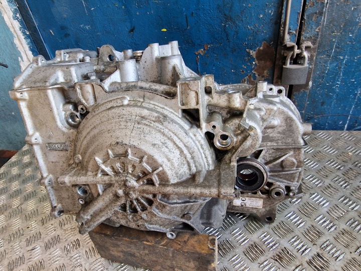 Vaihteiston kotelo Ford 8F35 RFJM5P-7006-EE TAKAKOTELO FWD 1.5 JX6P7000BB
