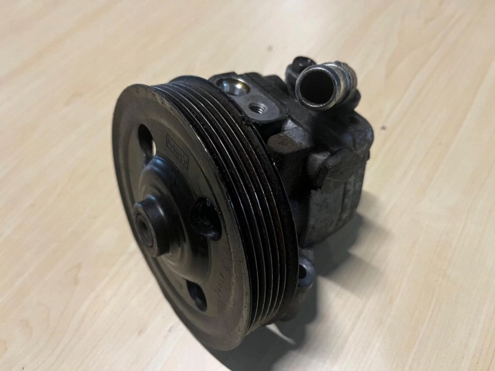 FORD MONDEO MK4 2.2 TDCI 13r 200KM KNBA Servopumpe 9G91-3A696-EA