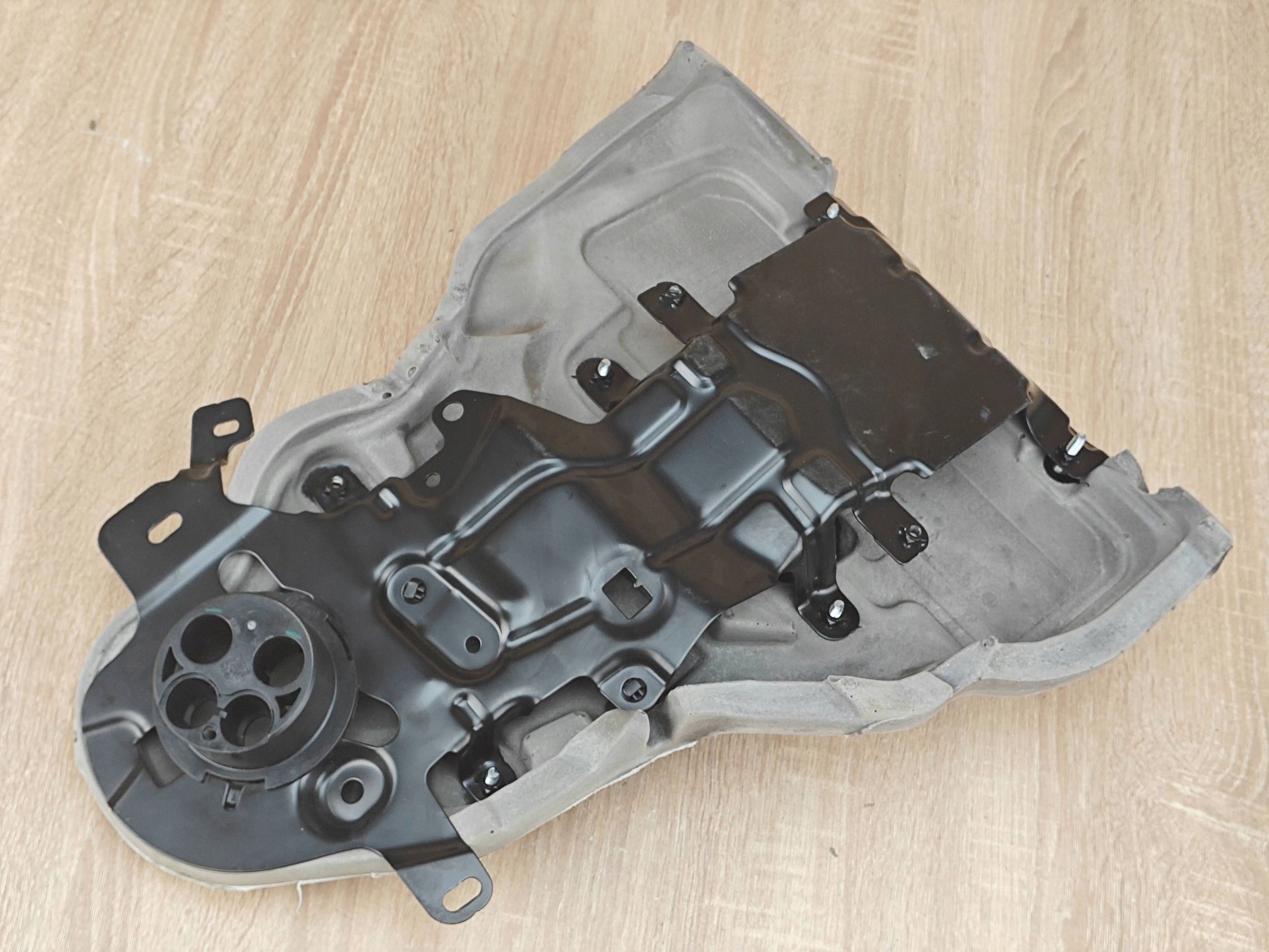 BMW X5 G05 G06 CPU-styrenhetsskydd image 4