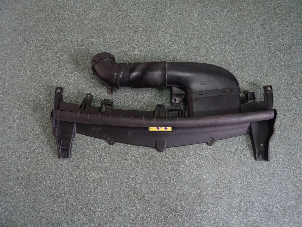 Mercedes A2535001100 Luftleitblech Gebraucht image 2
