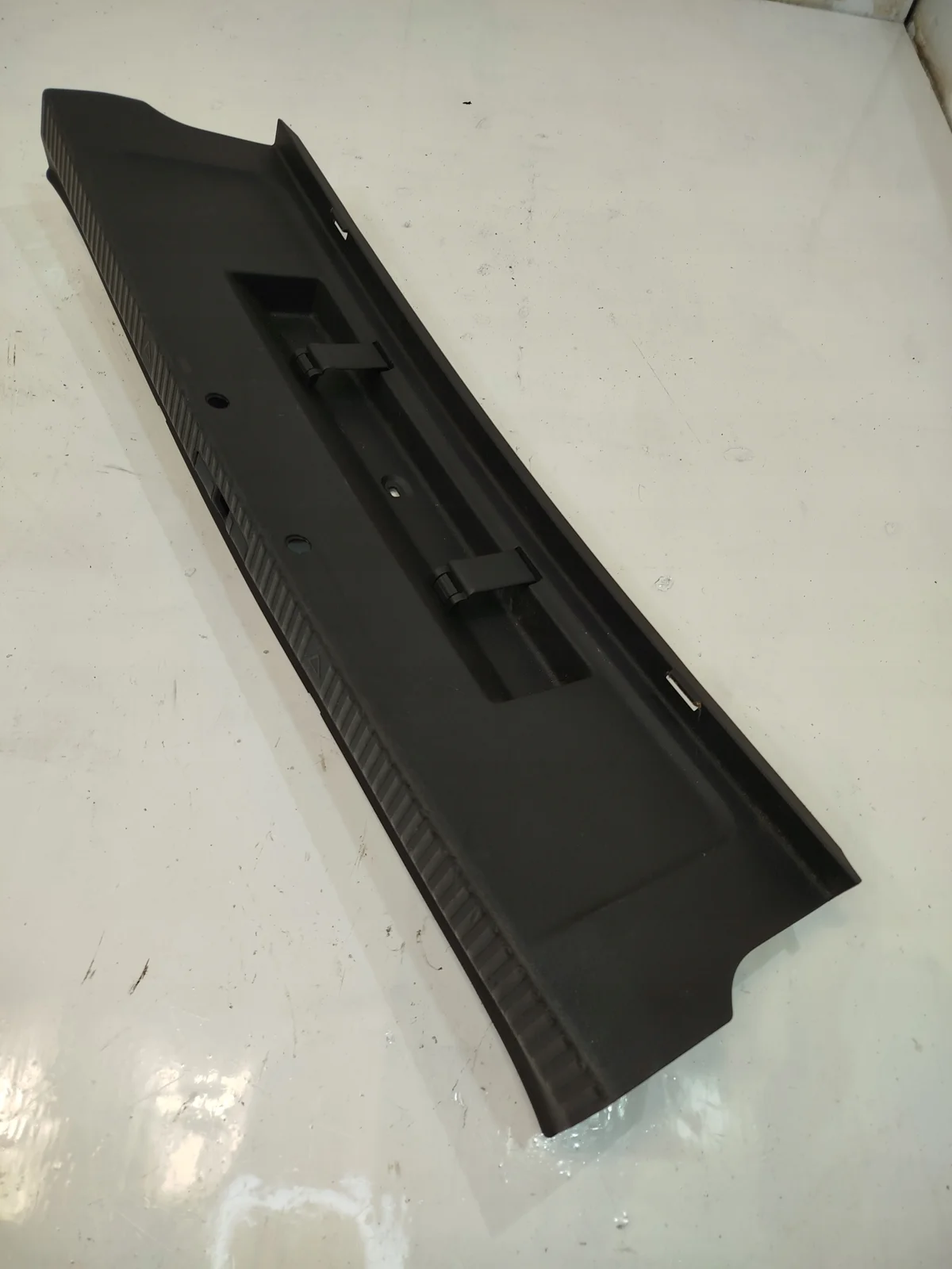 Baguette seuil coffre Skoda Superb III 3V5863485A