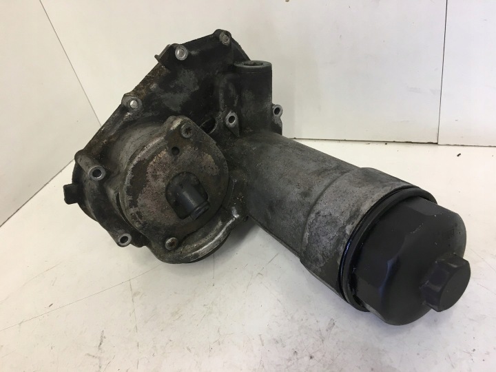 Öljynsuodattimen kotelo Audi A4 B6 2.5 TDI 059115405G