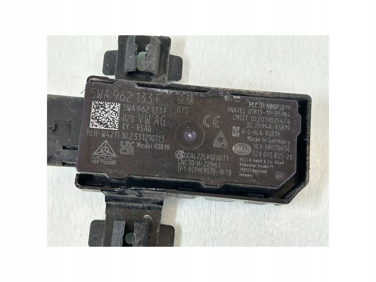 Antena interior Audi Q4 2024 5WA962133F image 3