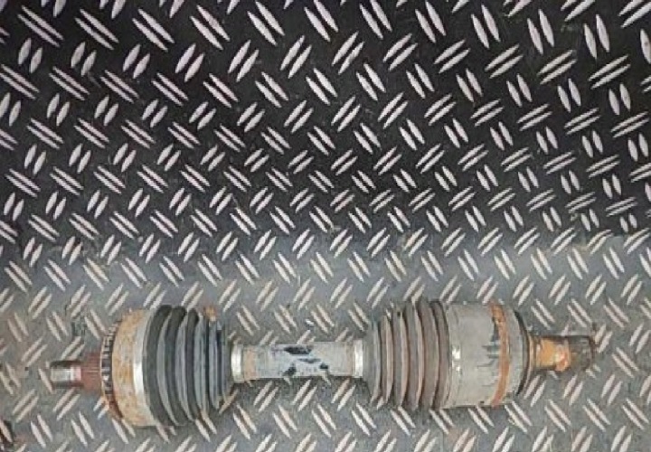 MERCEDES ML W163 2.7 CDI LIFT LEFT FRONT AXLE SHAFT
