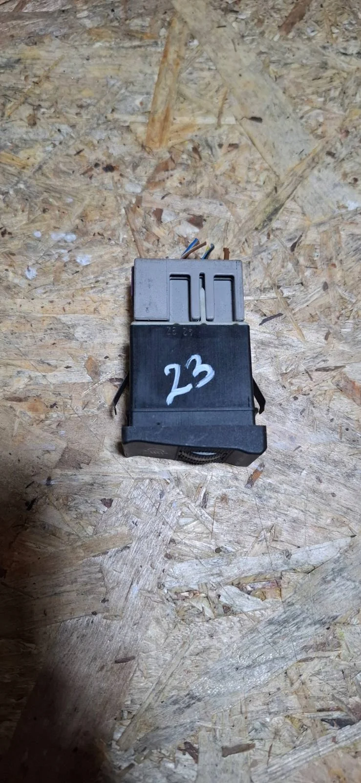 Interruptor Audi 8A0 941 301 Usado image 6